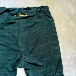 Sam Edelman Emerald Green 3/4 Length Cropped Capri Leggings - Size Medium